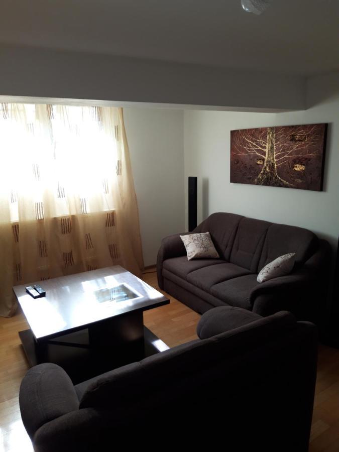 Papas Apartments Bucurestii Noi Bagian luar foto